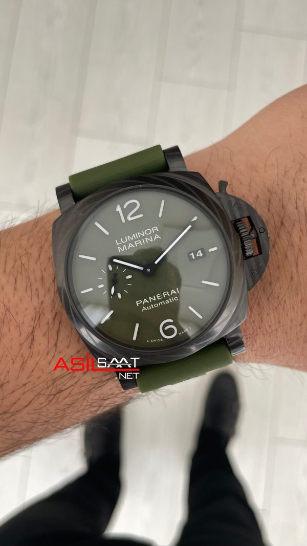 Panerai Luminor Marina Carbotech PAM01526 Yeşil 44mm Erkek Kol Saati Panerai Luminor Marina Carbotech PAM01526 Yeşil 44mm Erkek Kol Saati