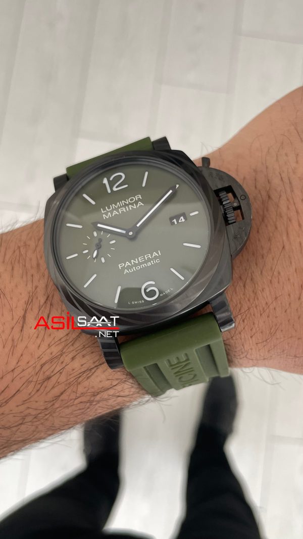 Panerai Luminor Marina Carbotech PAM01526 Yeşil 44mm Erkek Kol Saati Panerai Luminor Marina Carbotech PAM01526 Yeşil 44mm Erkek Kol Saati