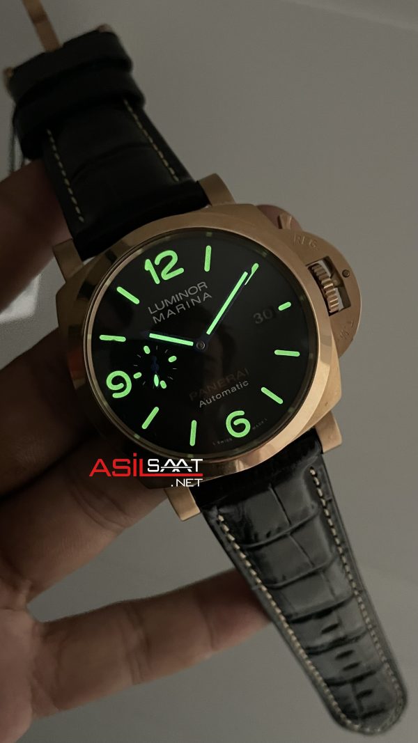 Panerai Luminor Marina Siyah Kadran PAM00393 Rose 44mm Replika Saat Panerai Luminor Marina Siyah Kadran PAM00393 Rose 44mm Replika Saat