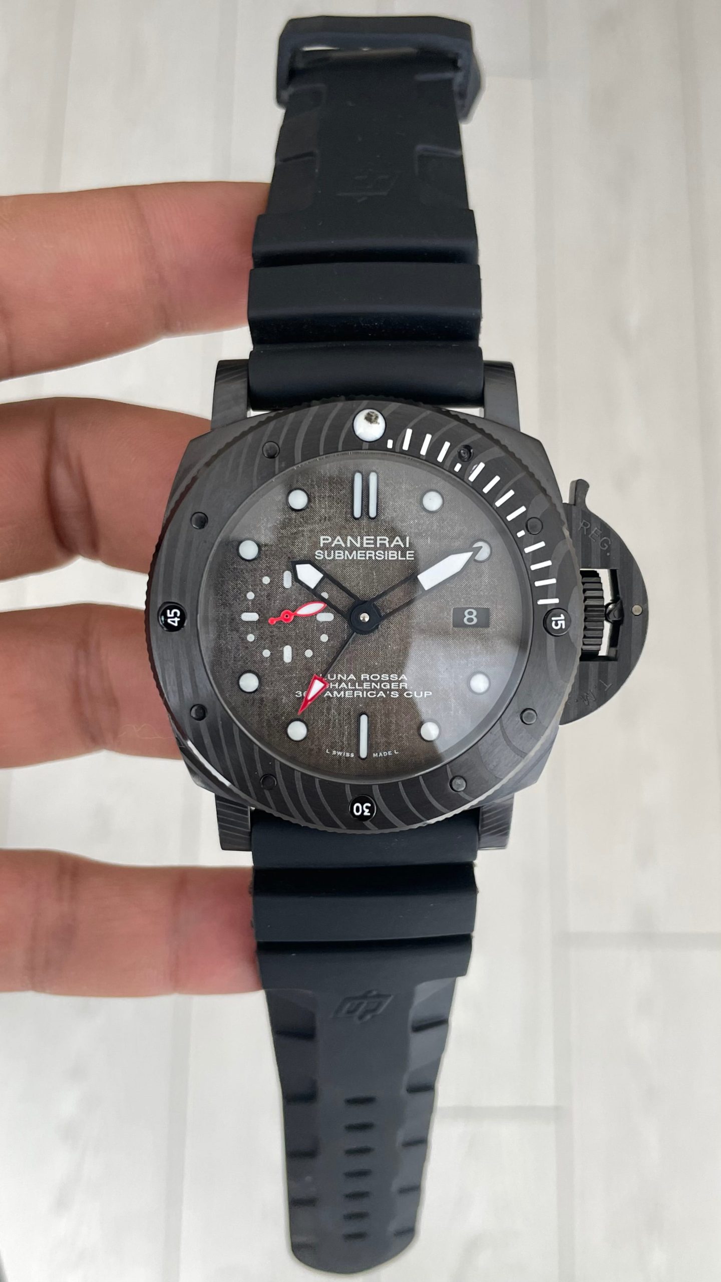 Panerai Submersible Luna Rossa Carbotech PAM01039 Gri Kadran 47mm Erkek Kol Saati Panerai Submersible Luna Rossa Carbotech PAM01039 Gri Kadran 47mm Erkek Kol Saati