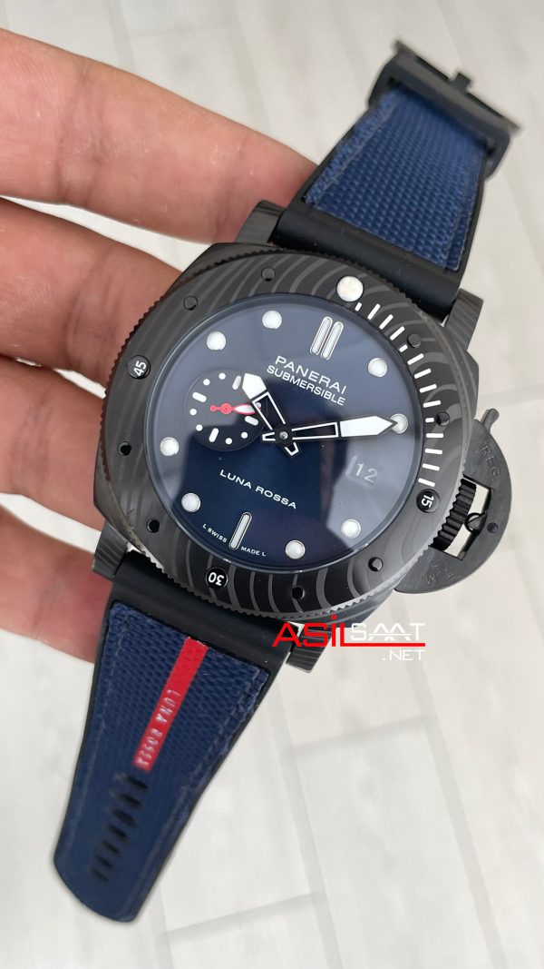 Panerai Submersible Luna Rossa Carbotech PAM01563 Mavi 47mm Erkek Kol Saati Panerai Submersible Luna Rossa Carbotech PAM01563 Mavi 47mm Erkek Kol Saati