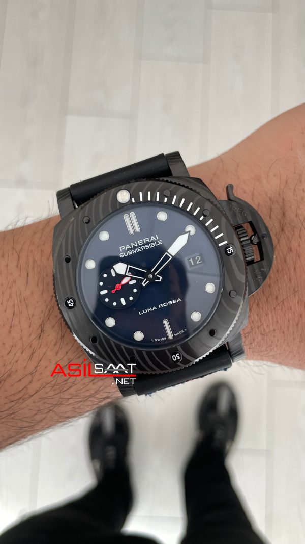 Panerai Submersible Luna Rossa Carbotech PAM01563 Mavi 47mm Erkek Kol Saati Panerai Submersible Luna Rossa Carbotech PAM01563 Mavi 47mm Erkek Kol Saati