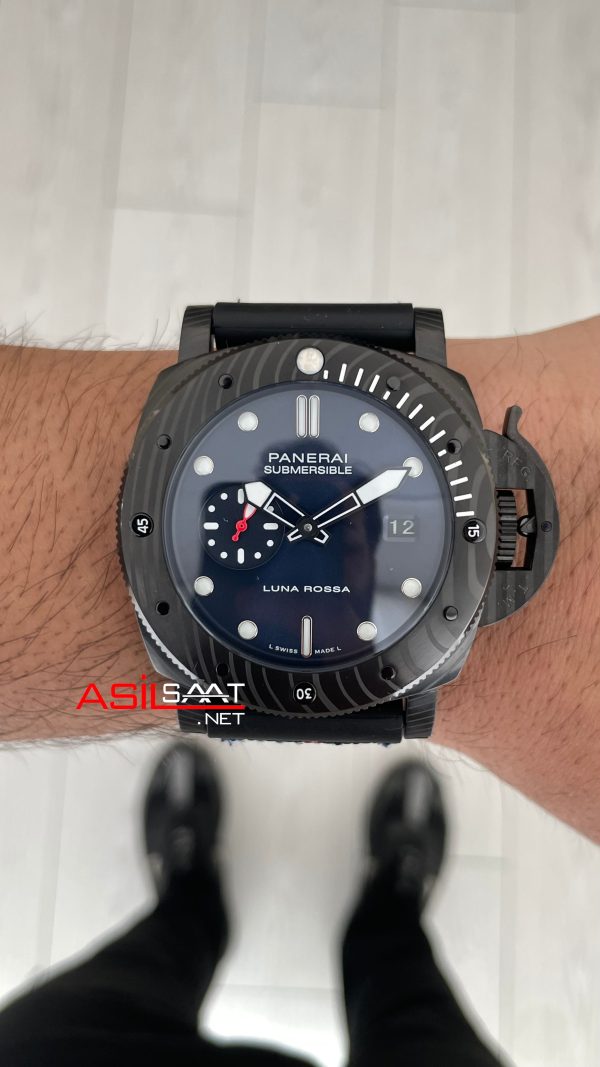 Panerai Submersible Luna Rossa Carbotech PAM01563 Mavi 47mm Erkek Kol Saati Panerai Submersible Luna Rossa Carbotech PAM01563 Mavi 47mm Erkek Kol Saati