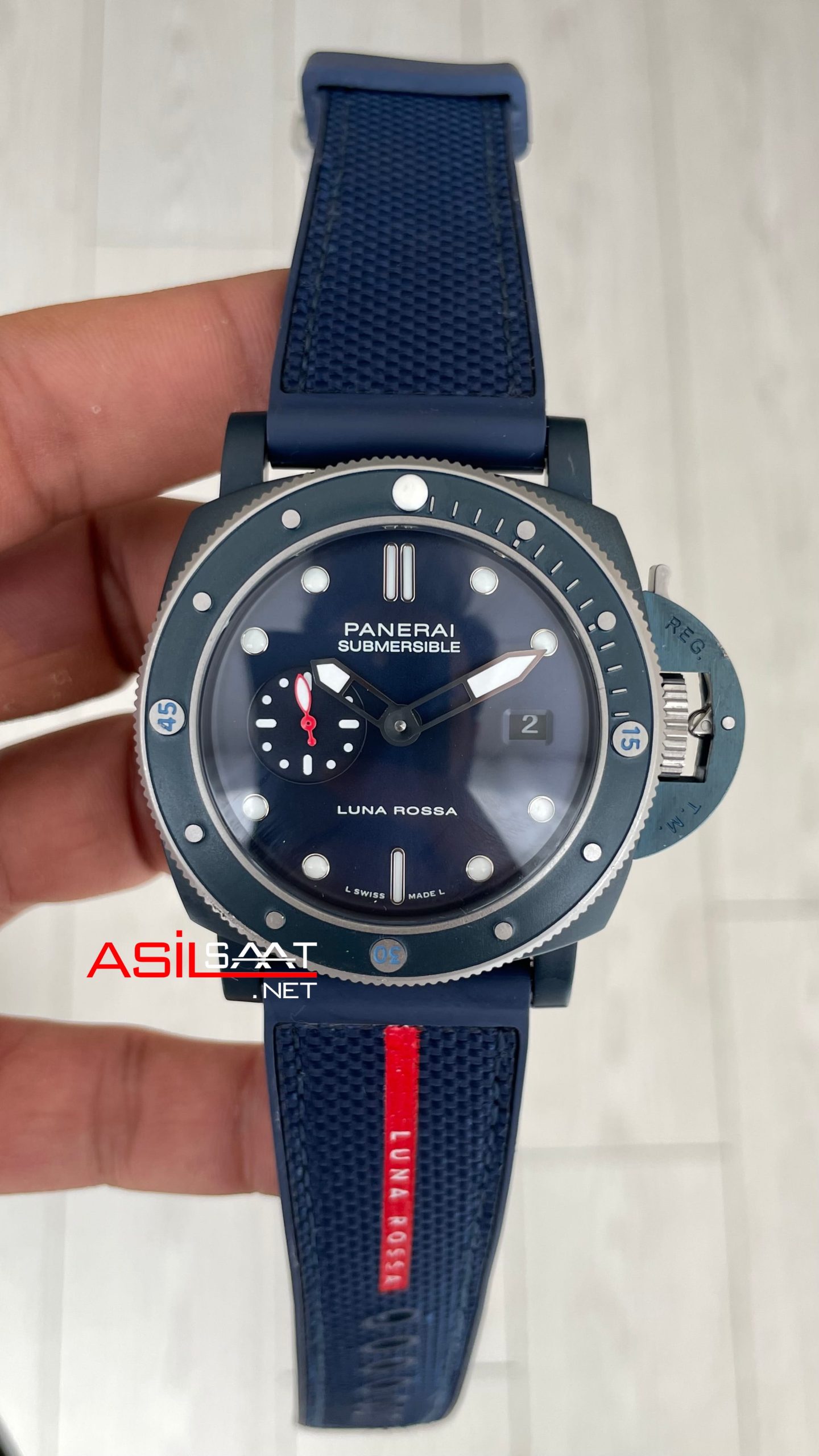 Panerai Submersible Luna Rossa PAM01466 QuarantaQuattro Ti-Ceramitech Blue 47mm Replika Saat Panerai Submersible Luna Rossa PAM01466 QuarantaQuattro Ti-Ceramitech Blue 47mm Replika Saat
