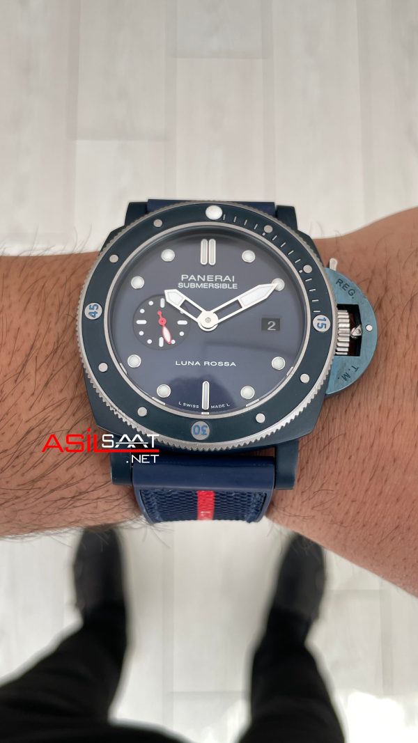Panerai Submersible Luna Rossa PAM01466 QuarantaQuattro Ti-Ceramitech Blue 47mm Replika Saat Panerai Submersible Luna Rossa PAM01466 QuarantaQuattro Ti-Ceramitech Blue 47mm Replika Saat
