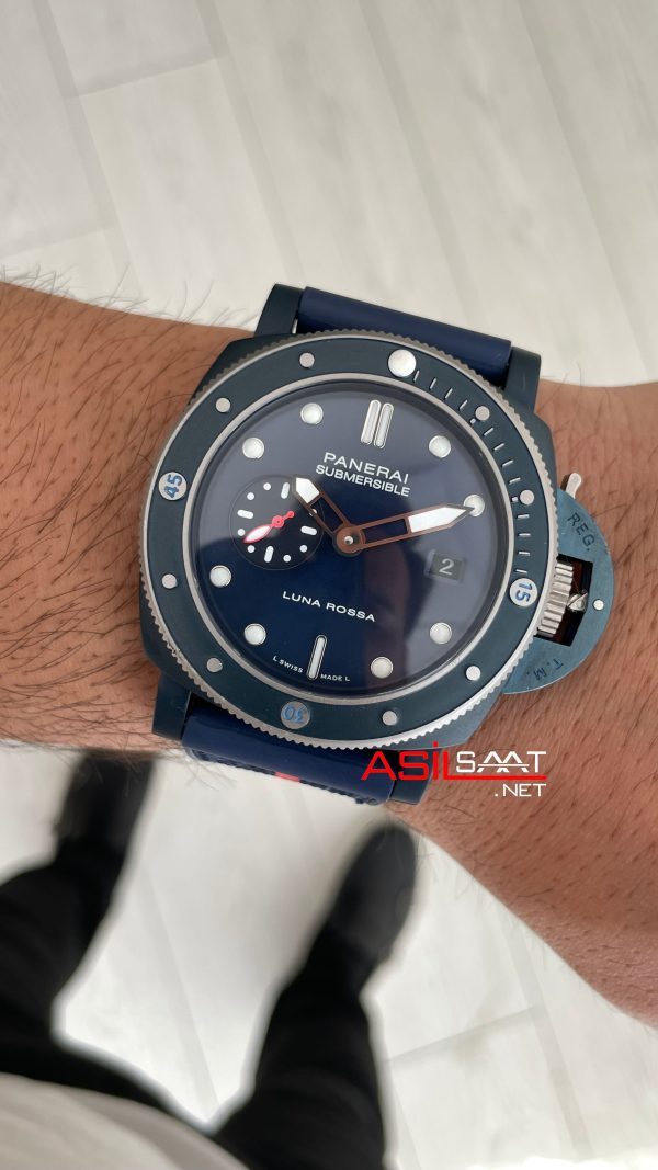 Panerai Submersible Luna Rossa PAM01466 QuarantaQuattro Ti-Ceramitech Blue 47mm Replika Saat Panerai Submersible Luna Rossa PAM01466 QuarantaQuattro Ti-Ceramitech Blue 47mm Replika Saat