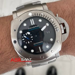 Panerai Submersible PAM02305 Siyah Kadran 47mm Replika Saat