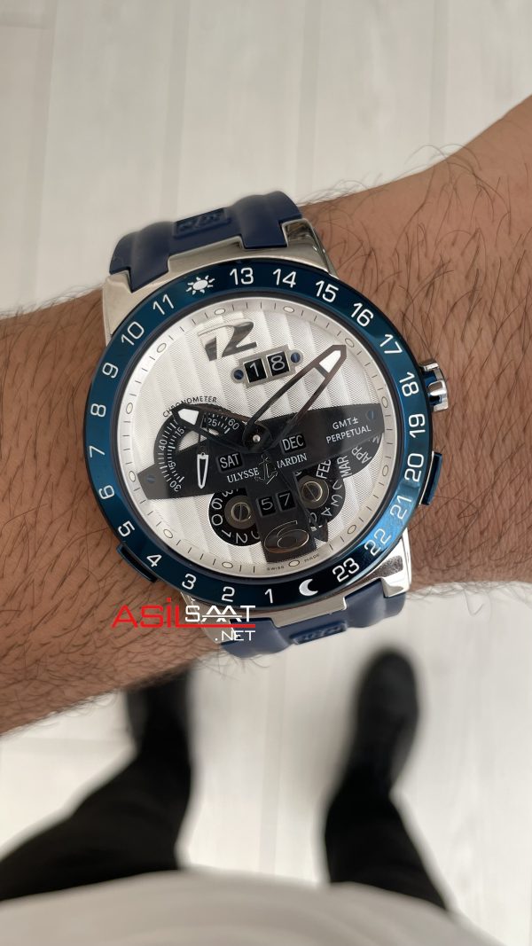 Ulysse Nardin El Toro GMT Perpetual Calendar Executive Beyaz Kadran 43mm Silver Replika Saat