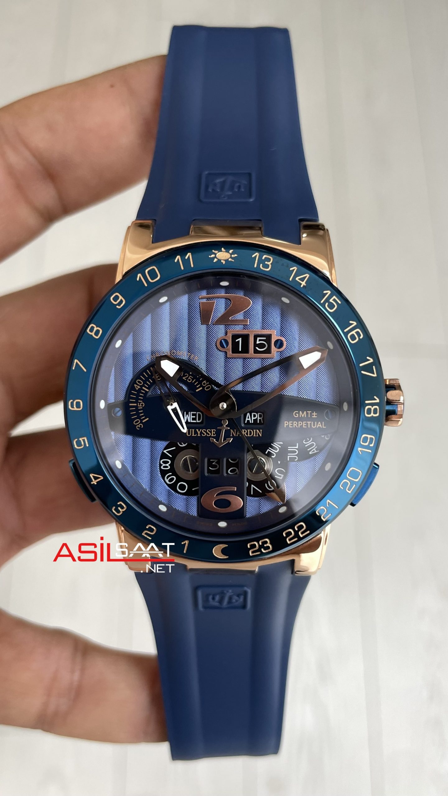 Ulysse Nardin El Toro GMT Perpetual Calendar Executive Mavi Kadran 43mm Rose Replika Saat Ulysse Nardin El Toro GMT Perpetual Calendar Executive Mavi Kadran 43mm Rose Replika Saat