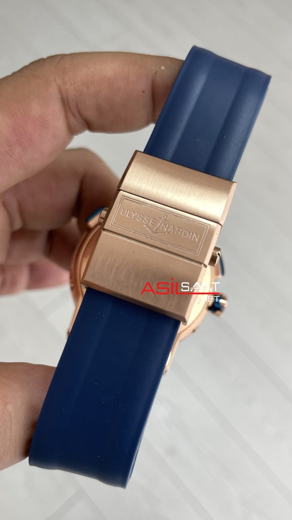Ulysse Nardin El Toro GMT Perpetual Calendar Executive Mavi Kadran 43mm Rose Replika Saat Ulysse Nardin El Toro GMT Perpetual Calendar Executive Mavi Kadran 43mm Rose Replika Saat
