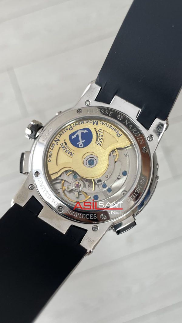 Ulysse Nardin El Toro GMT Perpetual Executive Siyah Kadran 43mm Replika Saat Ulysse Nardin El Toro GMT Perpetual Executive Siyah Kadran 43mm Replika Saat