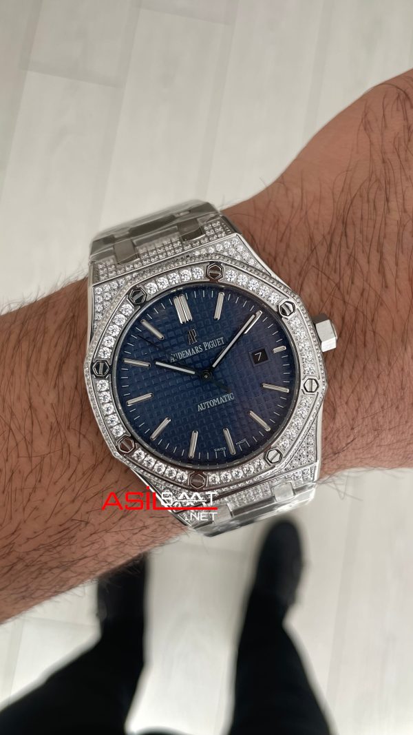 Audemars Piguet Royal Oak Diamond 15400ST Mavi Kadran Replika Saat