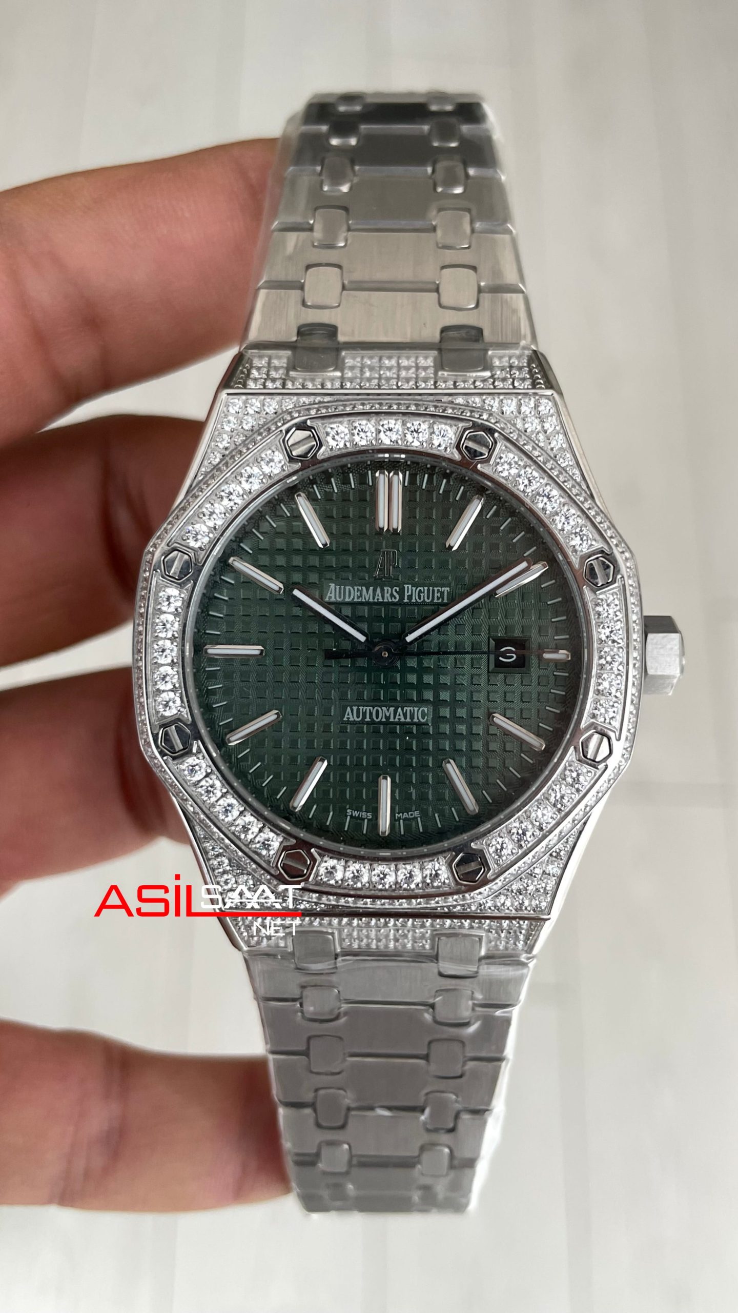 Audemars Piguet Royal Oak Diamond 15400ST Yeşil Kadran Replika Saat Audemars Piguet Royal Oak Diamond 15400ST Yeşil Kadran Replika Saat
