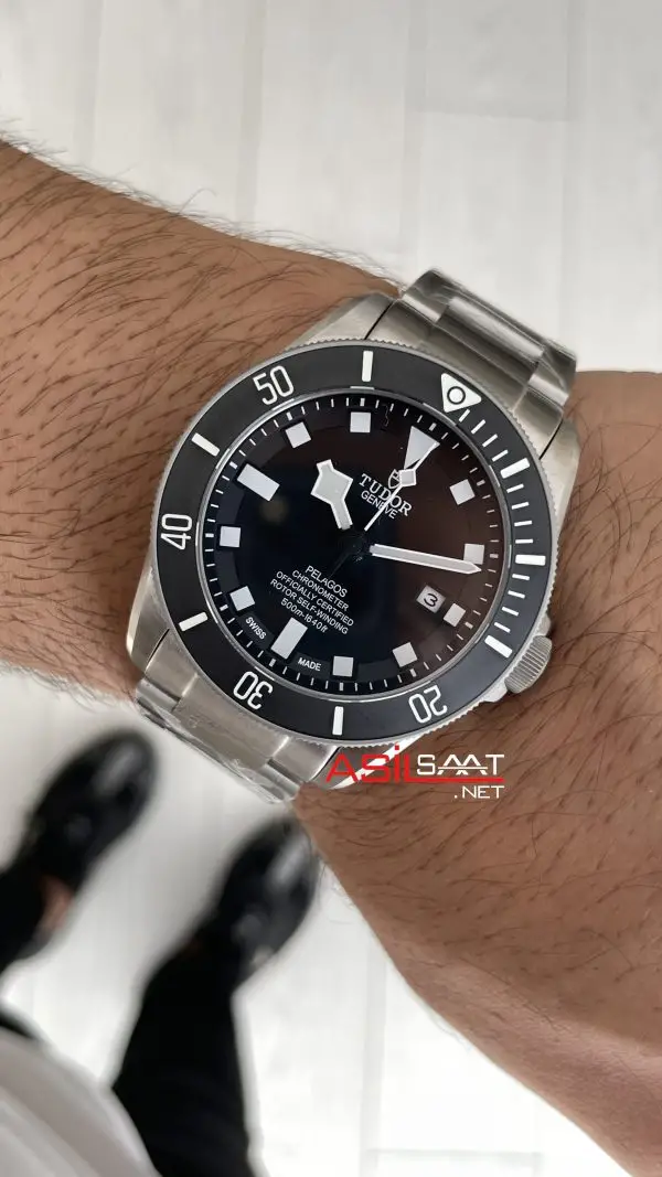 Tudor Pelagos Siyah M25600TN Replika Saat