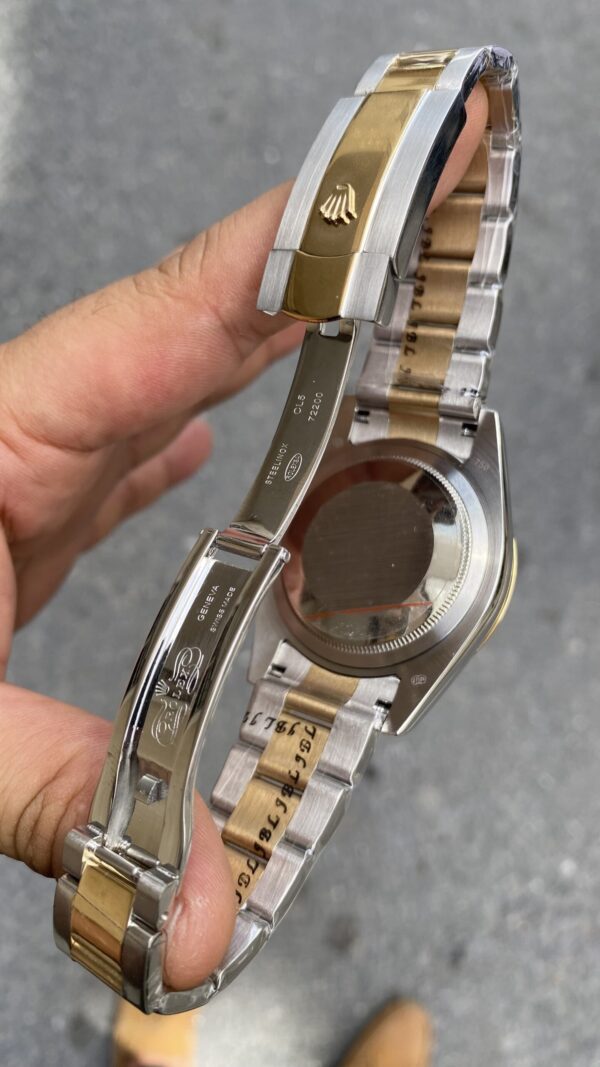 Rolex Sky Dweller Champagne 42 mm Oyster 326933 Replika Saat