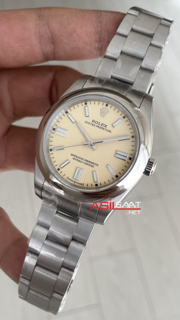 Rolex Oyster Perpetual 134300 Bej 41mm