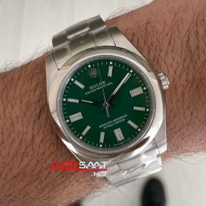 Rolex Oyster Perpetual Green 134300 Yeşil 41mm Replika Saat