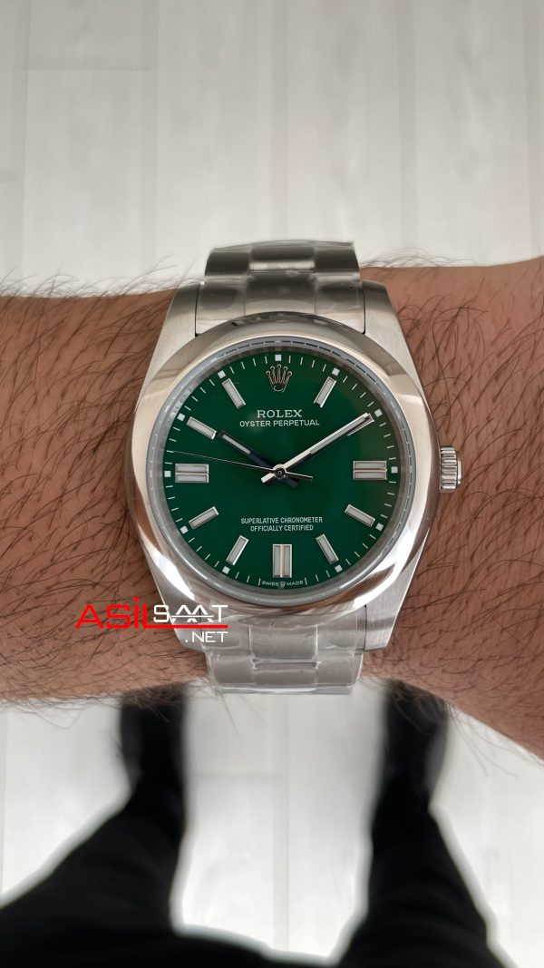 Rolex Oyster Perpetual Green 134300 Yeşil 41mm Replika Saat