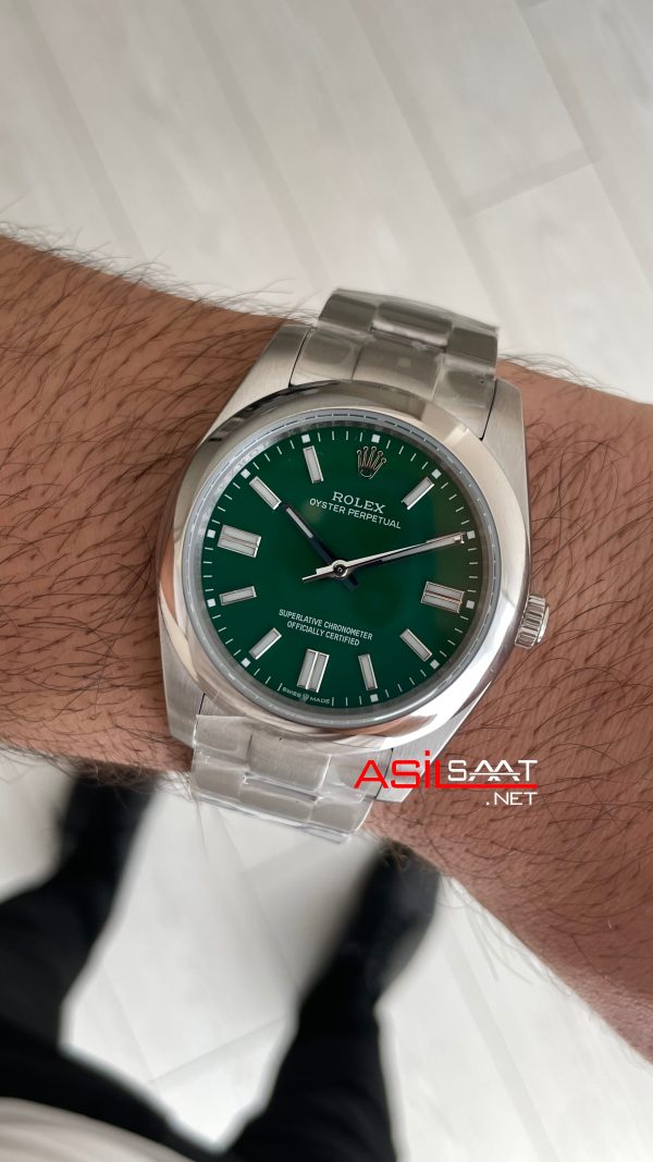 Rolex Oyster Perpetual Green 134300 Yeşil 41mm Replika Saat