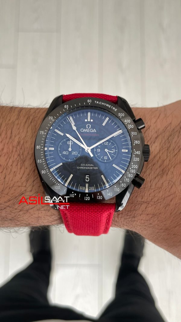 Omega Dark Side Of The Moon Black PVD Speedmaster Kırmızı Omega Dark Side Of The Moon Black PVD Speedmaster Kırmızı