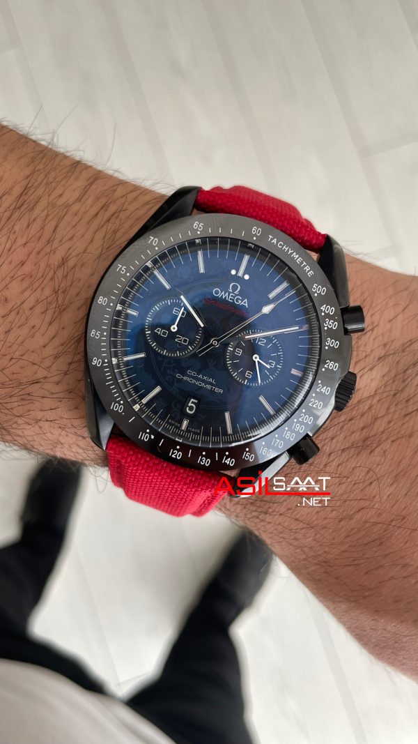 Omega Dark Side Of The Moon Black PVD Speedmaster Kırmızı Omega Dark Side Of The Moon Black PVD Speedmaster Kırmızı