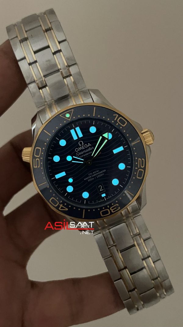 Omega Seamaster Diver 300M Mavi Kadran 42mm Two Tone Gold 210.20.42.20.03.001 Tungsten 18K DD8800 VS Factory 1:1 Super Clone Swiss ETA Saat Omega Seamaster Diver 300M Mavi Kadran 42mm Two Tone Gold 210.20.42.20.03.001 Tungsten 18K DD8800 VS Factory 1:1 Super Clone Swiss ETA Saat