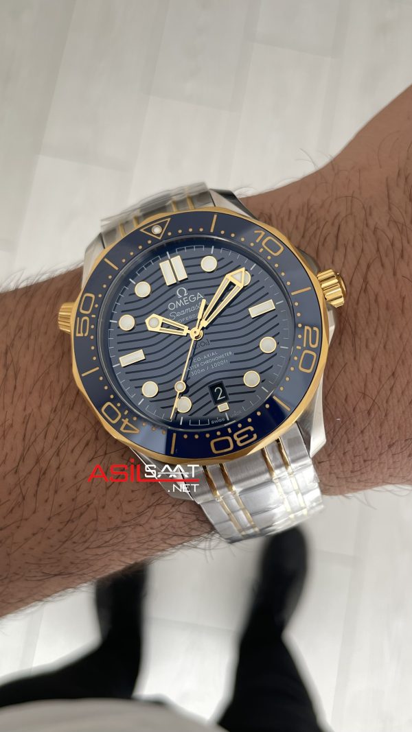 Omega Seamaster Diver 300M Mavi Kadran 42mm Two Tone Gold 210.20.42.20.03.001 Tungsten 18K DD8800 VS Factory 1:1 Super Clone Swiss ETA Saat Omega Seamaster Diver 300M Mavi Kadran 42mm Two Tone Gold 210.20.42.20.03.001 Tungsten 18K DD8800 VS Factory 1:1 Super Clone Swiss ETA Saat
