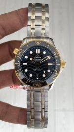 Omega Seamaster Diver 300M Siyah Kadran 42mm Two Tone Gold 210.20.42.20.01.002 Tungsten 18K DD8800 VS Factory 1:1 Super Clone Swiss ETA Saat