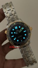 Omega Seamaster Diver 300M Siyah Kadran 42mm Two Tone Gold 210.20.42.20.01.002 Tungsten 18K DD8800 VS Factory 1:1 Super Clone Swiss ETA Saat