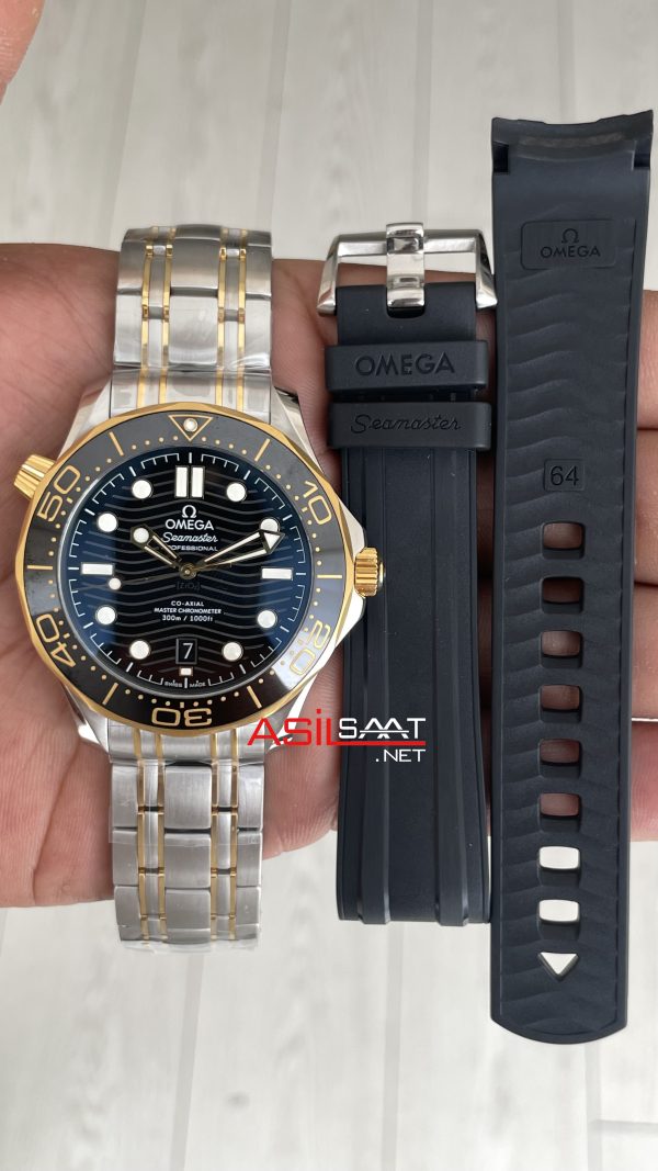 Omega Seamaster Diver 300M Siyah Kadran 42mm Two Tone Gold 210.20.42.20.01.002 Tungsten 18K DD8800 VS Factory 1:1 Super Clone Swiss ETA Saat