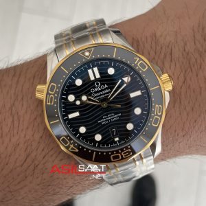 Omega Seamaster Diver 300M Siyah Kadran 42mm Two Tone Gold 210.20.42.20.01.002 Tungsten 18K DD8800 VS Factory 1:1 Super Clone Swiss ETA Saat