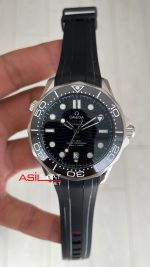 Omega Seamaster Diver 42mm Siyah Kadran Replika Saat