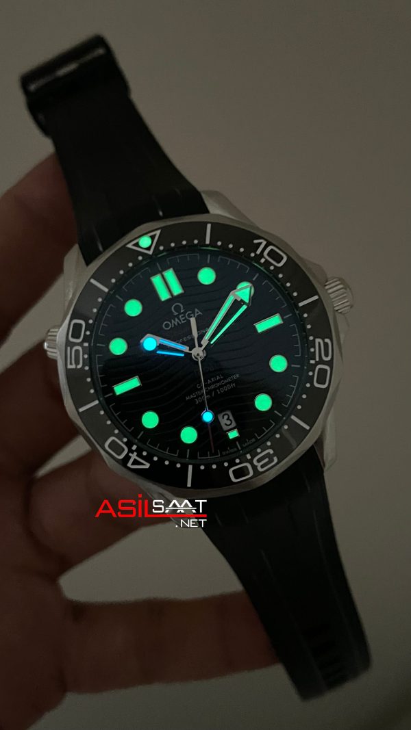 Omega Seamaster Diver 42mm Siyah Kadran Replika Saat Omega Seamaster Diver 42mm Siyah Kadran Replika Saat