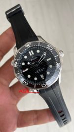 Omega Seamaster Diver 42mm Siyah Kadran Replika Saat