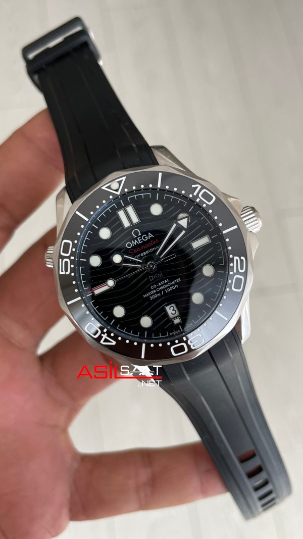 Omega Seamaster Diver 42mm Siyah Kadran Replika Saat Omega Seamaster Diver 42mm Siyah Kadran Replika Saat