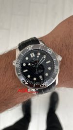 Omega Seamaster Diver 42mm Siyah Kadran Replika Saat