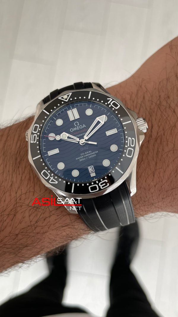 Omega Seamaster Diver 42mm Siyah Kadran Replika Saat Omega Seamaster Diver 42mm Siyah Kadran Replika Saat