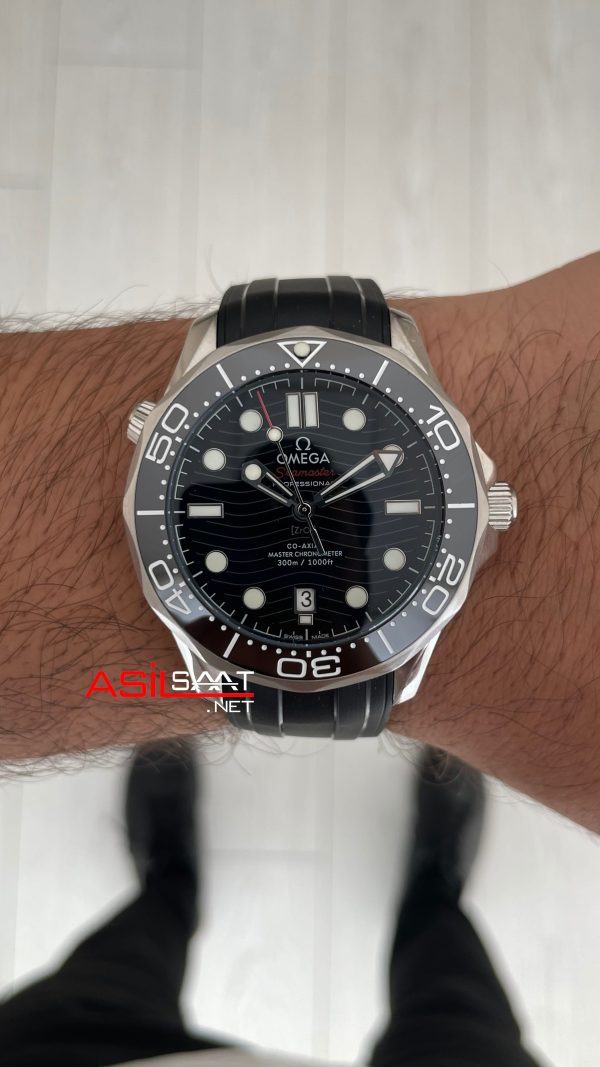 Omega Seamaster Diver 42mm Siyah Kadran Replika Saat Omega Seamaster Diver 42mm Siyah Kadran Replika Saat