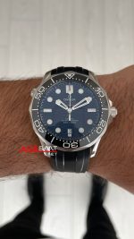 Omega Seamaster Diver 42mm Siyah Kadran Replika Saat