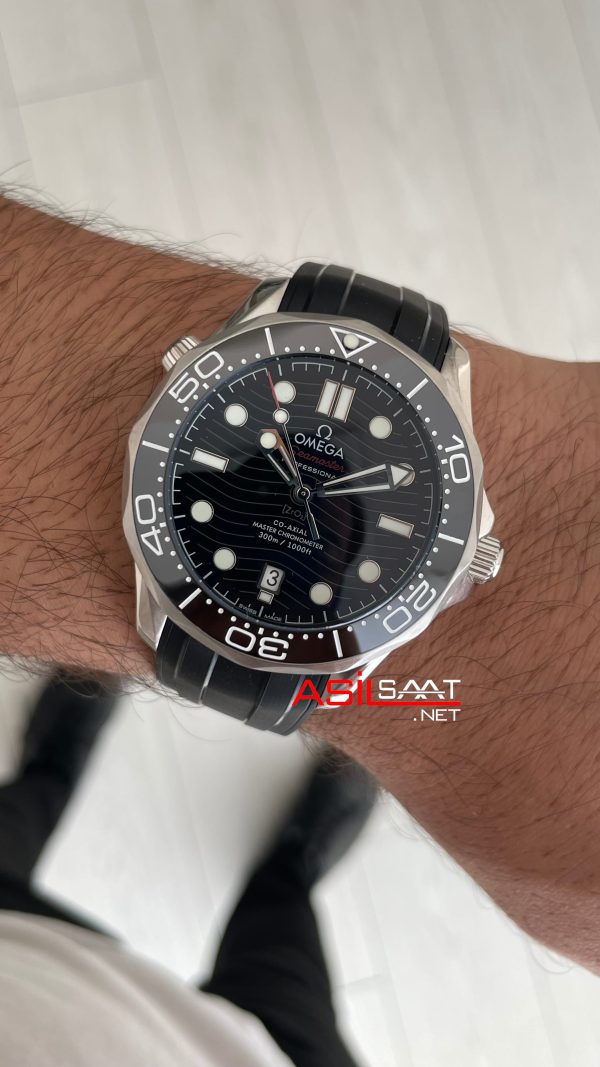 Omega Seamaster Diver 42mm Siyah Kadran Replika Saat Omega Seamaster Diver 42mm Siyah Kadran Replika Saat