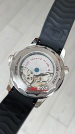 Omega Seamaster Diver 42mm Siyah Kadran Replika Saat