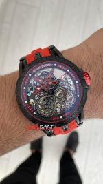 Roger Dubuis Excalibur Spider Pirelli Double Flying Tourbillon Kırmızı PVD Black 48mm Replika Saat