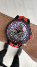 Roger Dubuis Excalibur Spider Pirelli Double Flying Tourbillon Kırmızı PVD Black 48mm Replika Saat