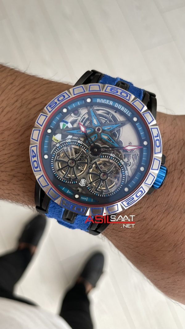 Roger Dubuis Excalibur Spider Pirelli Double Flying Tourbillon Mavi 48mm Replika Saat