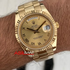 Rolex Day Date Champagne 228238 President 40mm