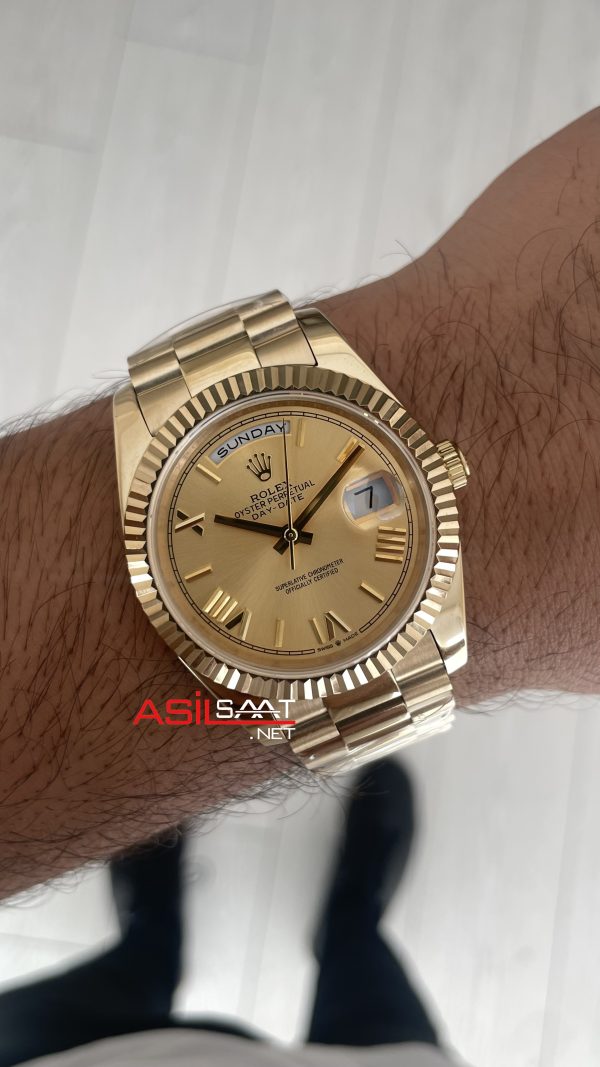 Rolex Day Date Champagne 228238 President Gold 40mm Rolex Day Date Champagne 228238 President Gold 40mm