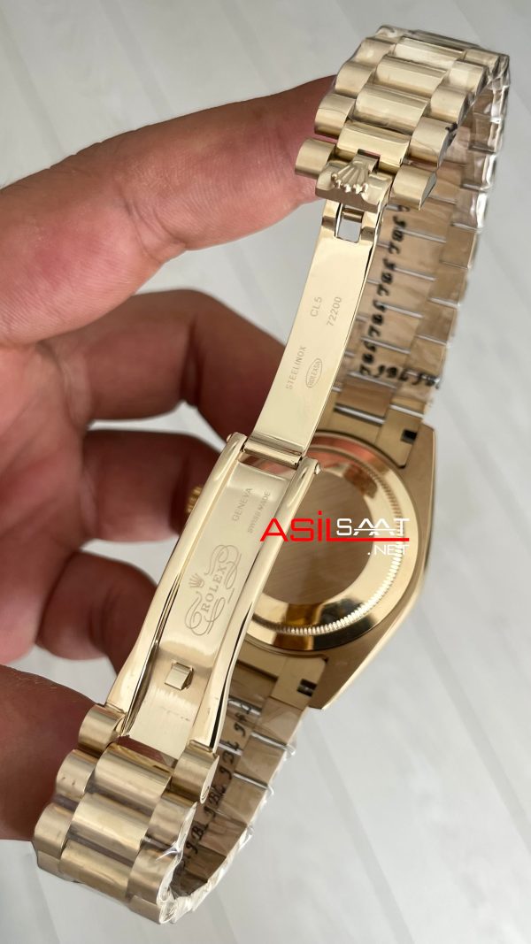 Rolex Day Date Champagne 228238 President 40mm