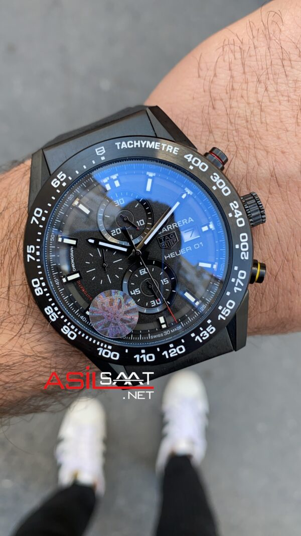 TAG Heuer Carrera Calibre Heuer 01