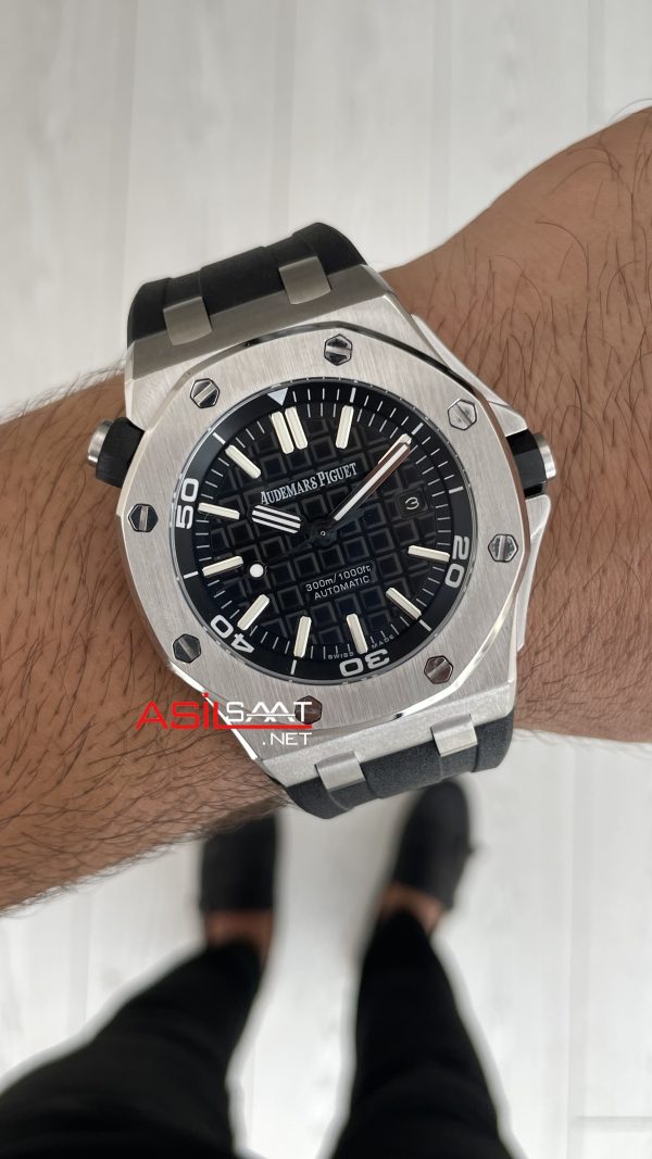 Audemars Piguet Royal Oak Offshore Diver Siyah Kadran 15710ST Silver 42 mm Replika Saat