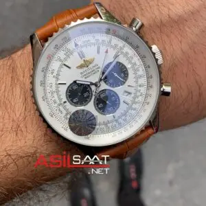 Breitling Navitimer 01 Beyaz Kadran Kahverengi Kordon